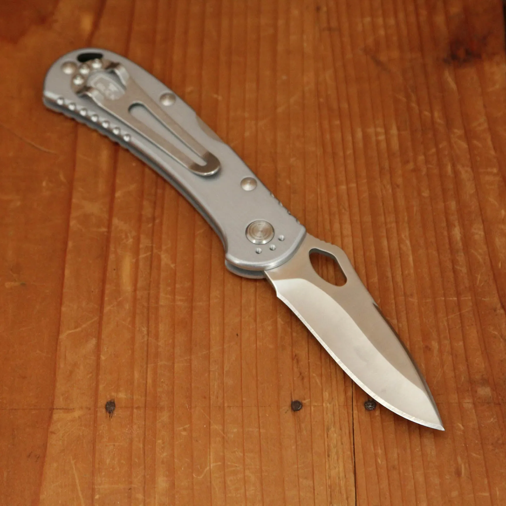 Buck 0722GYS1 Spitfire - Gray