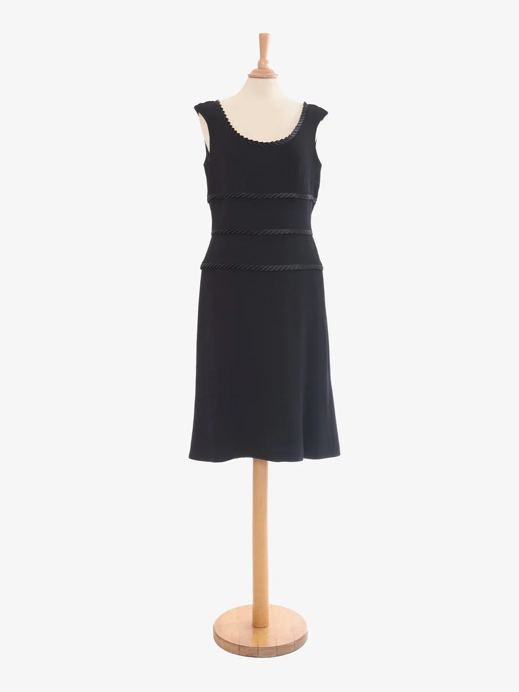 Escada Black dress with small ruffles