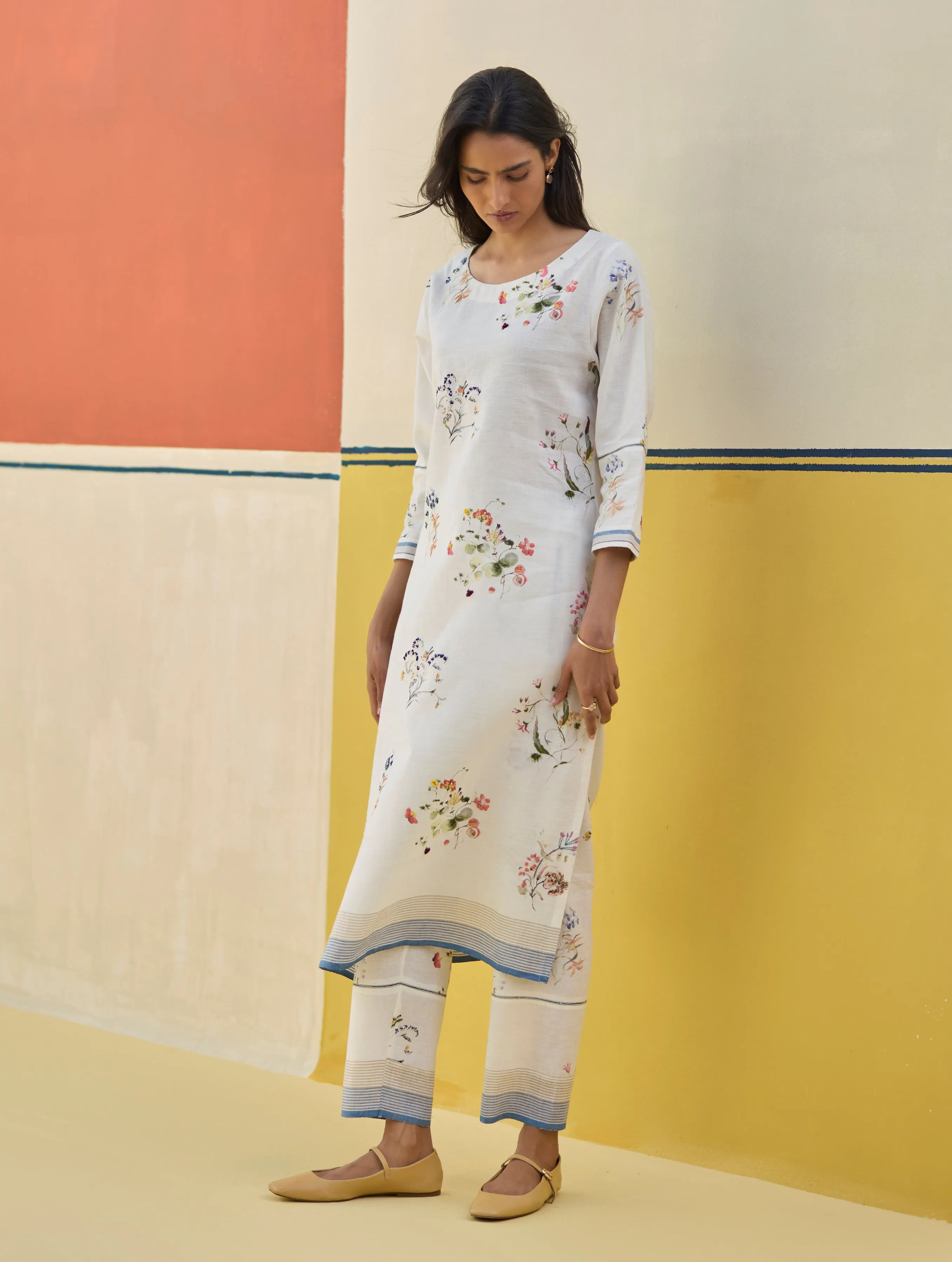 Kera Floral Hand-Embroidered Kurta - Ivory